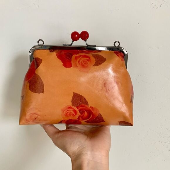 Handmade Genuine Leather Rose Print, Cherry Kisslock Purse/Wristlet/Crossbody - Picture 5 of 16
